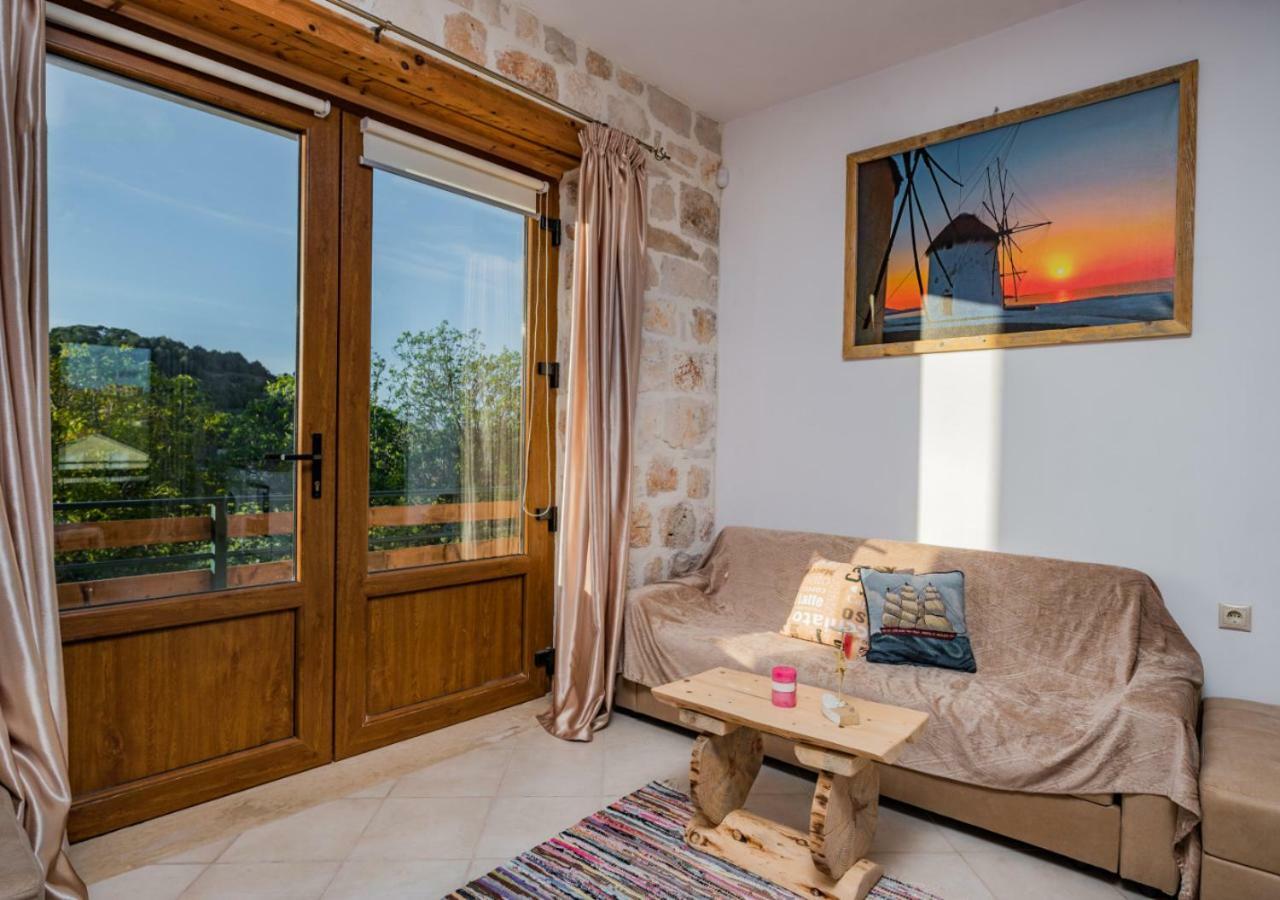 Villa Windmill Near Shipwreck Beach Volimes ภายนอก รูปภาพ