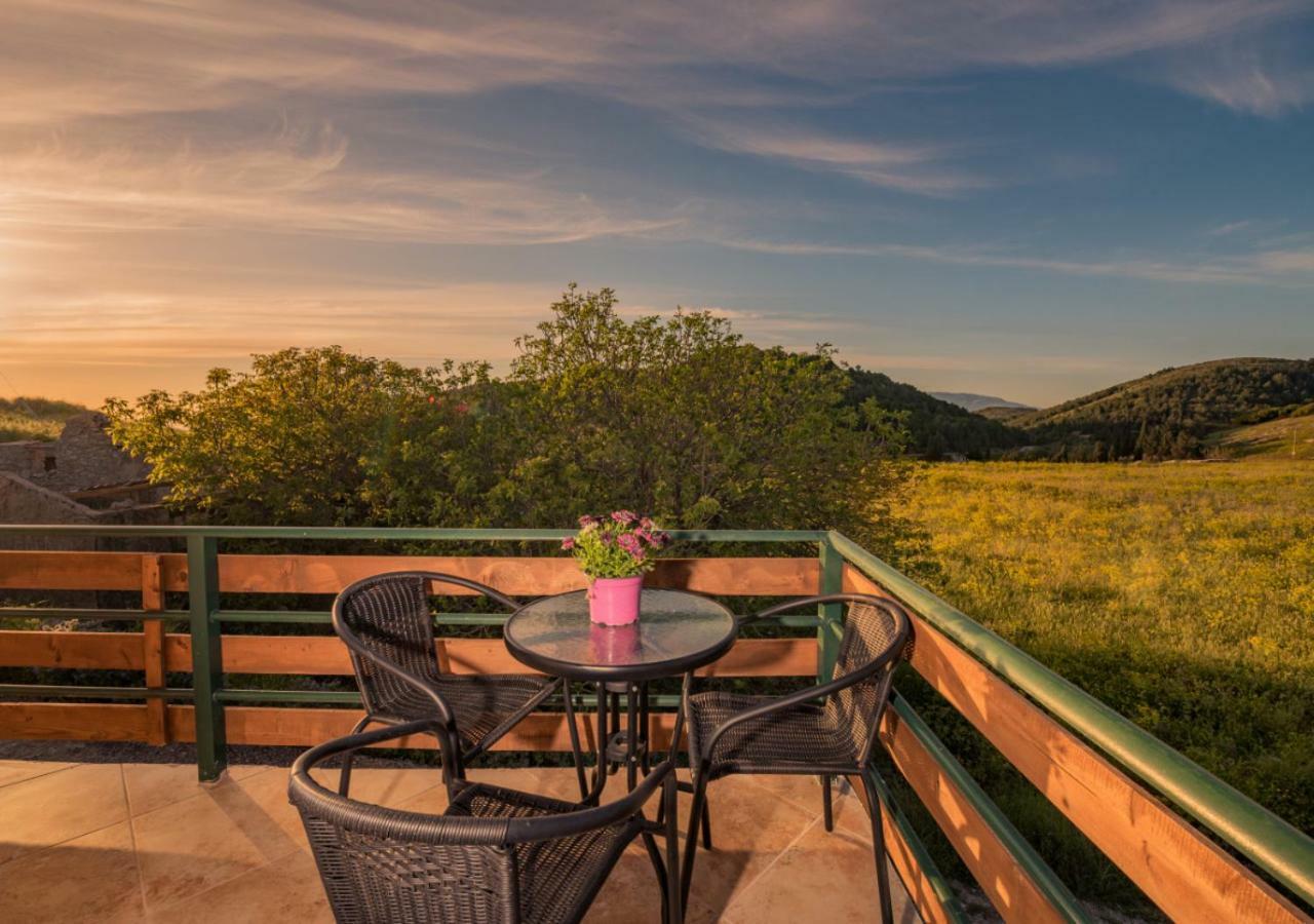 Villa Windmill Near Shipwreck Beach Volimes ภายนอก รูปภาพ