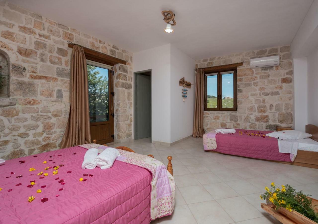 Villa Windmill Near Shipwreck Beach Volimes ภายนอก รูปภาพ