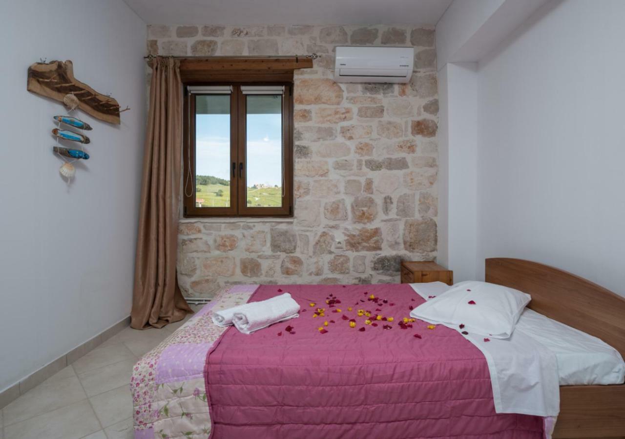 Villa Windmill Near Shipwreck Beach Volimes ภายนอก รูปภาพ